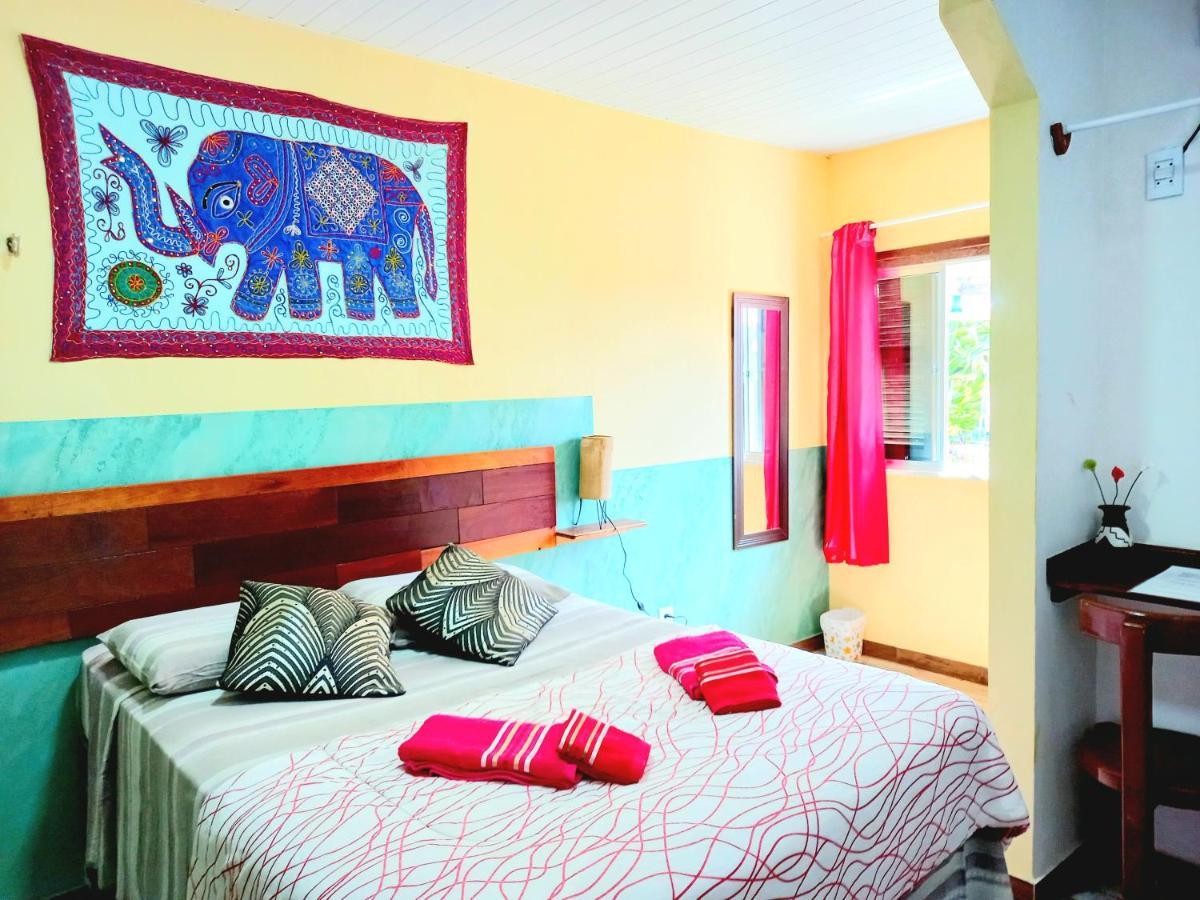 Pousada Flamboyant Village - Praia Das Fontes - 50Mt Da Gruta Mae D'Agua (Adults Only) เบเบรีเบ ห้อง รูปภาพ