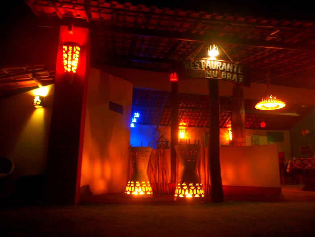 Pousada Flamboyant Village - Praia Das Fontes - 50Mt Da Gruta Mae D'Agua (Adults Only) เบเบรีเบ ภายนอก รูปภาพ